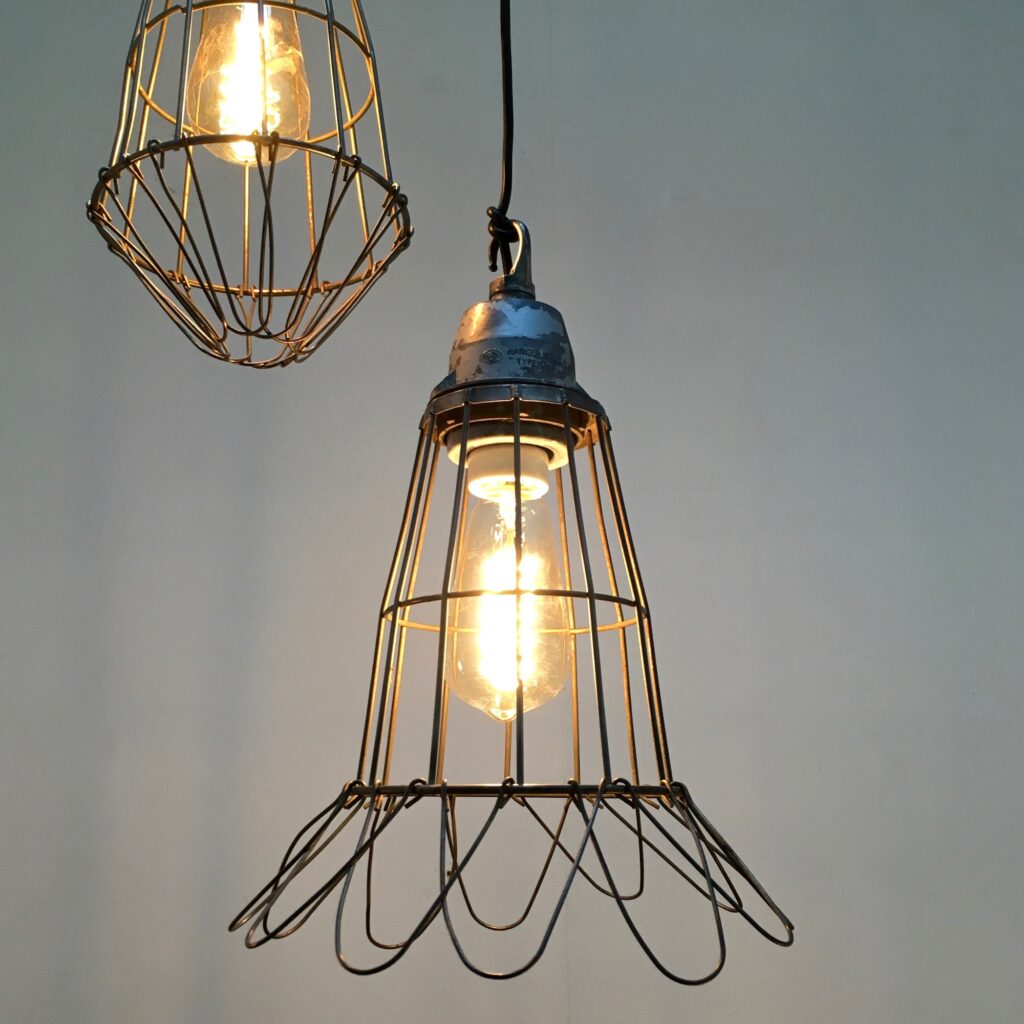 Suspension_grillage_Maison_Liedekerke_maison-lk.com_4.jpeg