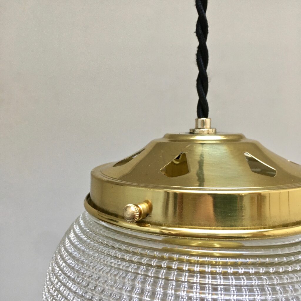 Suspension_holophane_n°7_Maison_Liedekerke_maison-lk.com-4.jpg