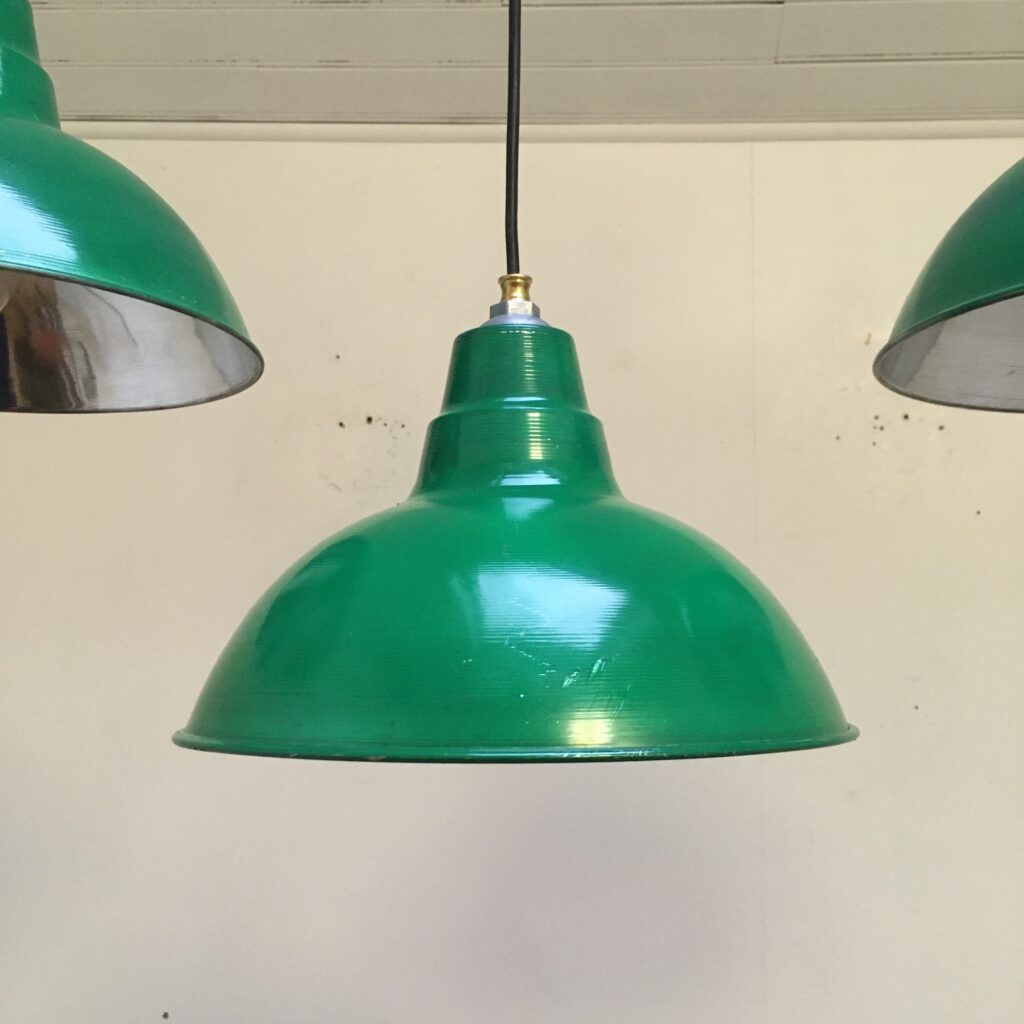 Suspension_industrielle_verte_Maison_Liedekerke_maison-lk-7.jpeg