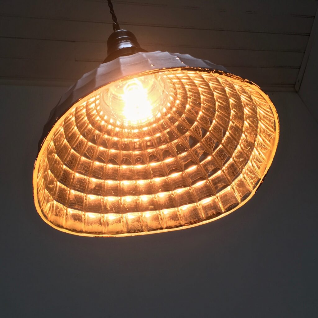 Suspension_merurise_reflektor_bakelite_maison_liedekerke_LK_8.jpg