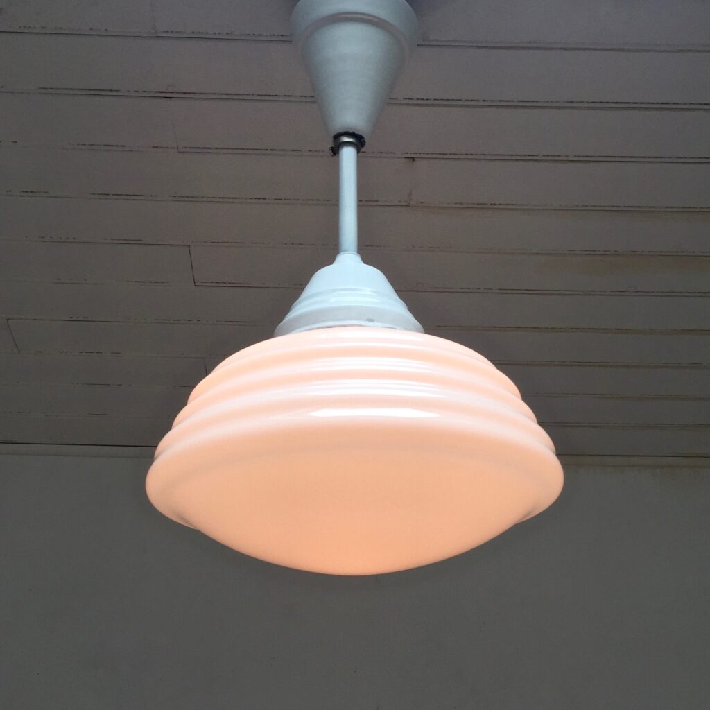 Suspension_opaline_email_1960_Maison-Liedekerke_maison-lk.com-2.jpg