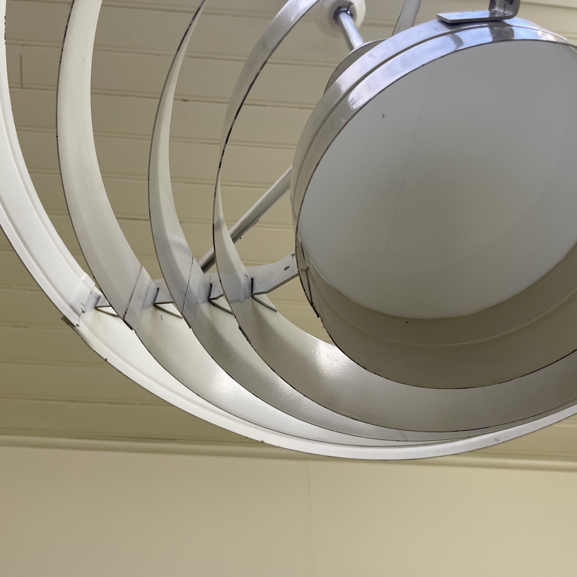 Suspension minimaliste – Image 4