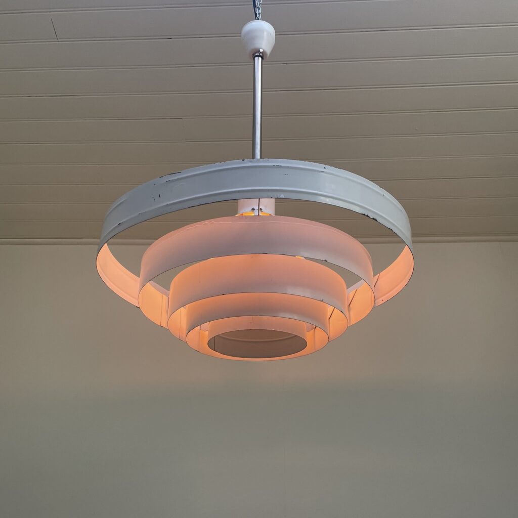 Suspension_pologne_polonaise_blanche_borens_space_age_maison_Liedekerke_LK_5.jpeg