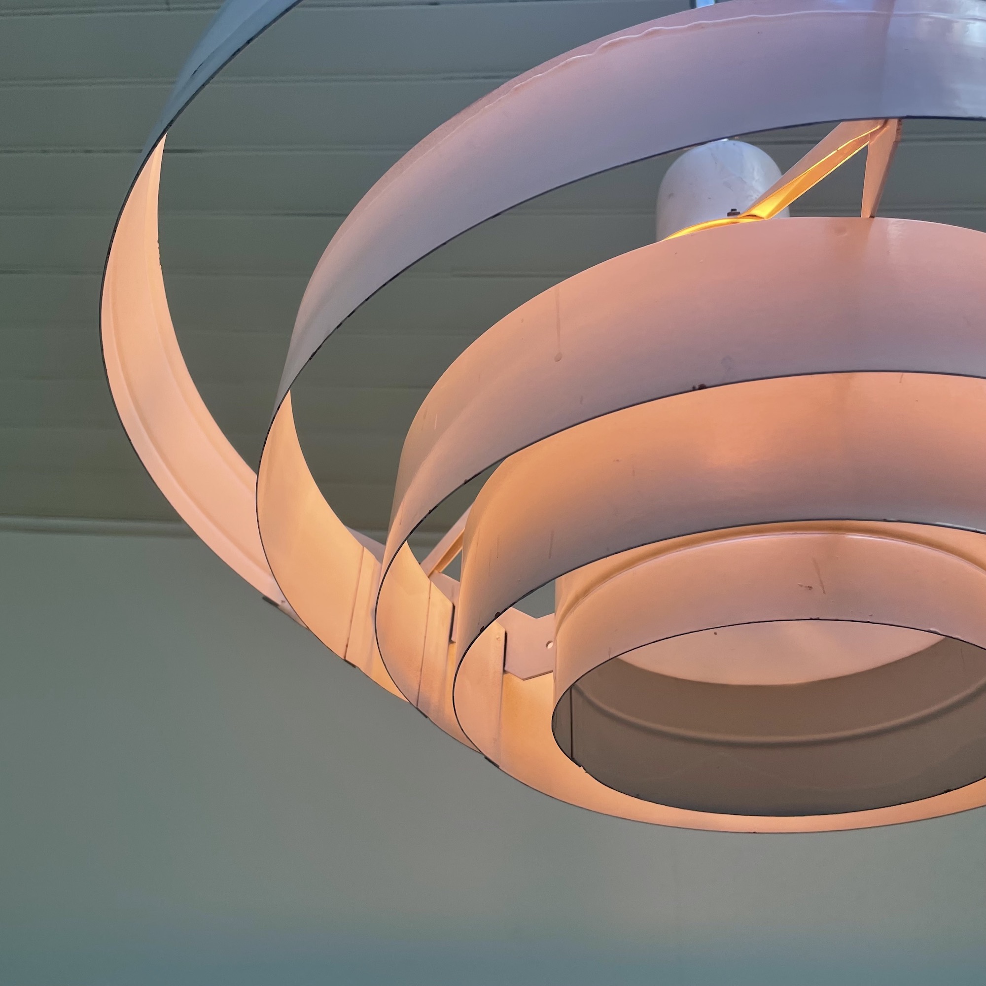 Suspension minimaliste – Image 7