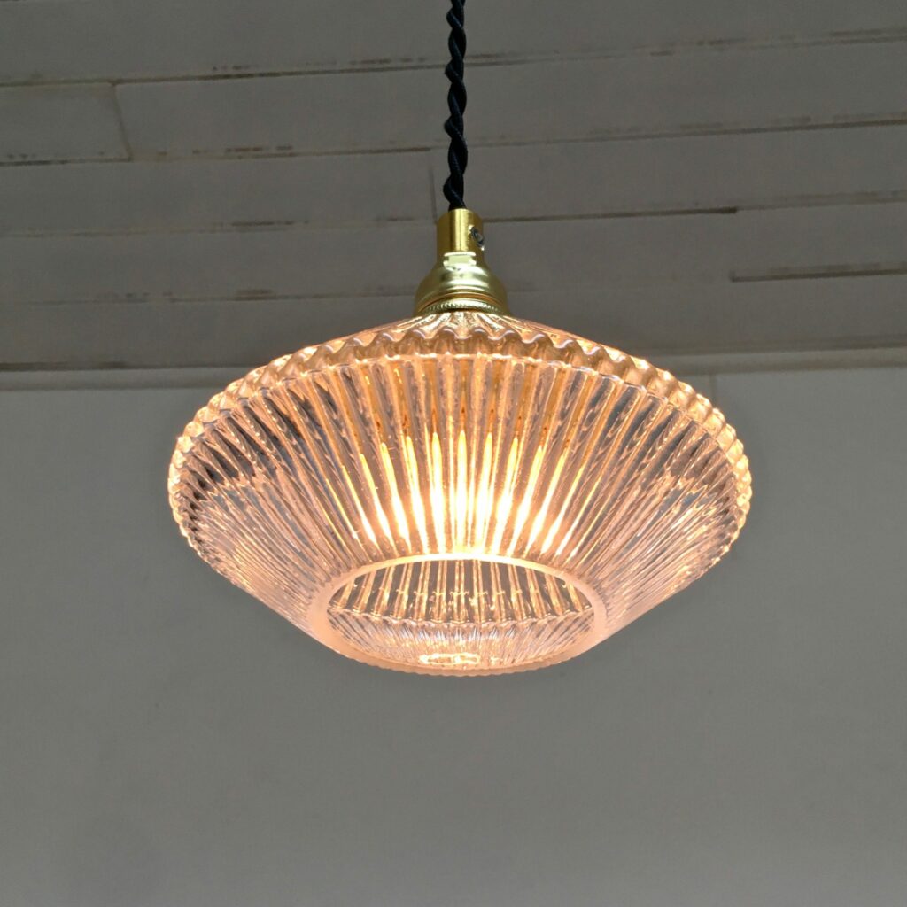 Suspension_toupie_holophane_Maison_Liedekerke_maison-lk.com-2-scaled-1.jpg