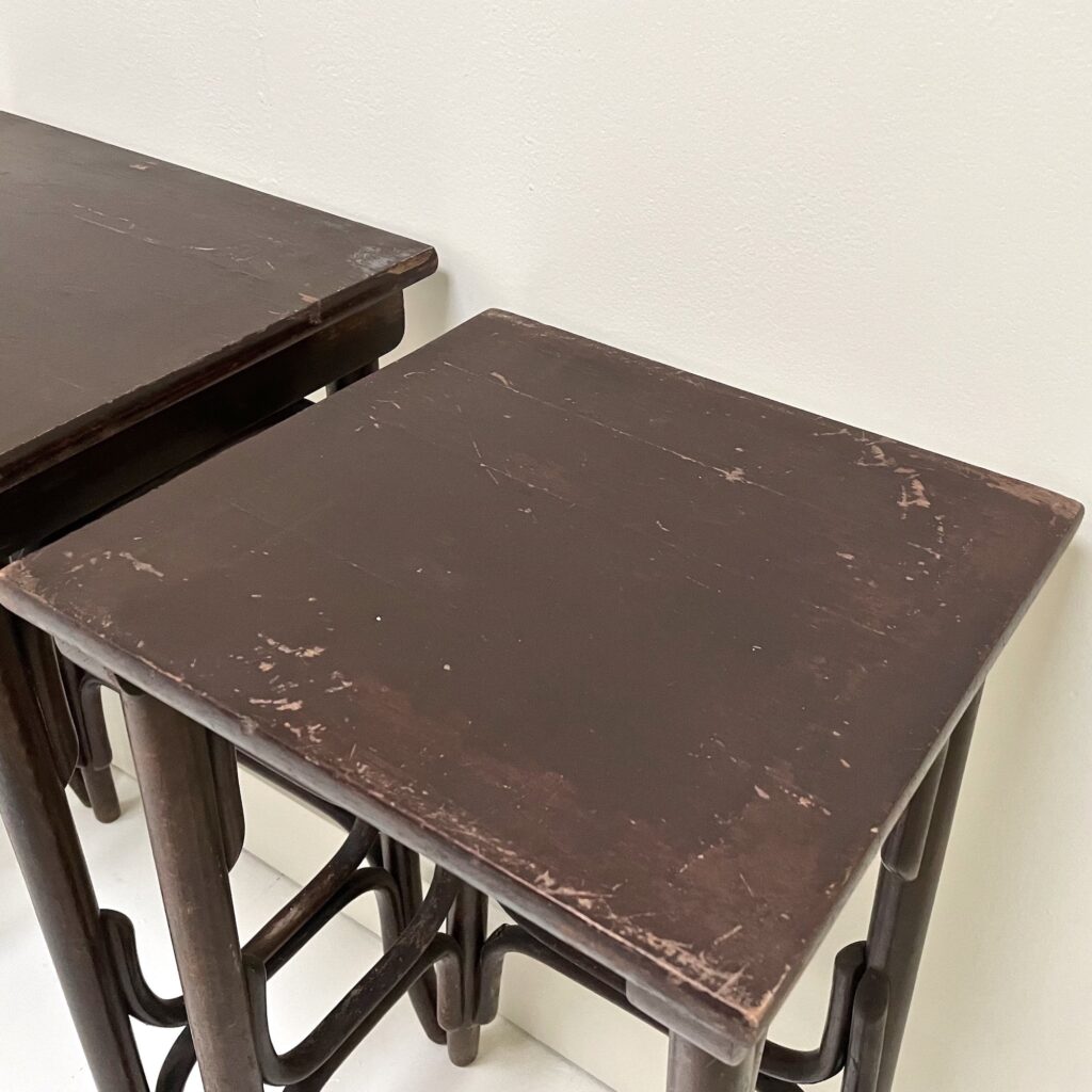 TABLE_gigogne_Thonet_appoint_maison_liedekerke_LK_7.jpg