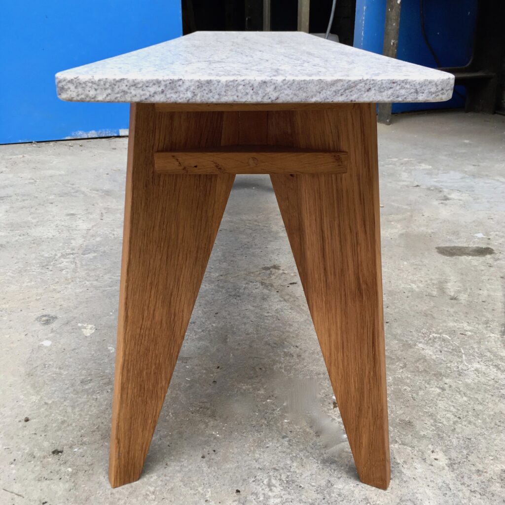 Tantor_banc_reemploi_chene_parquet_granit_cuisine_upcycling_maison_liedekerke_LK_2.jpg