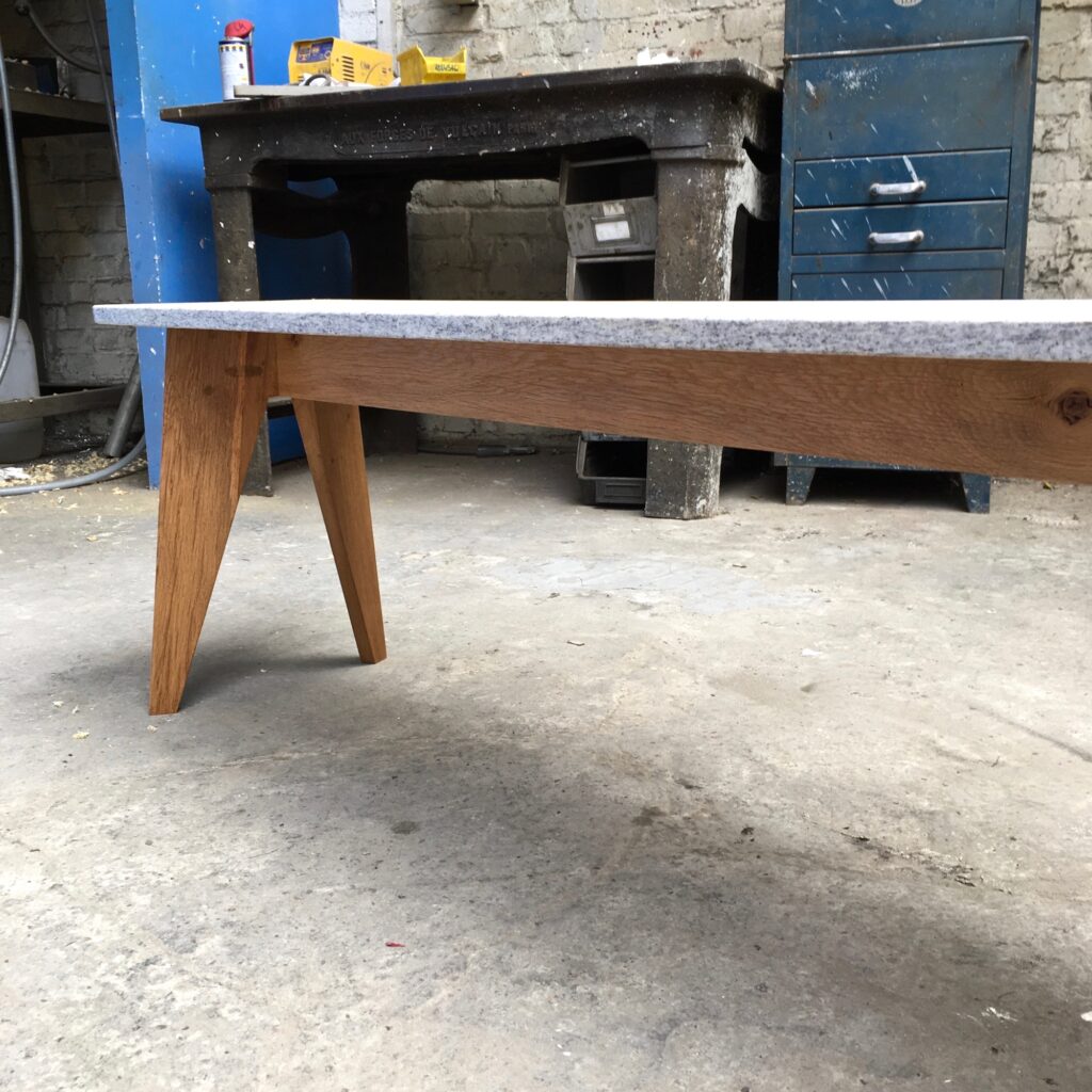 Tantor_banc_reemploi_chene_parquet_granit_cuisine_upcycling_maison_liedekerke_LK_3.jpg