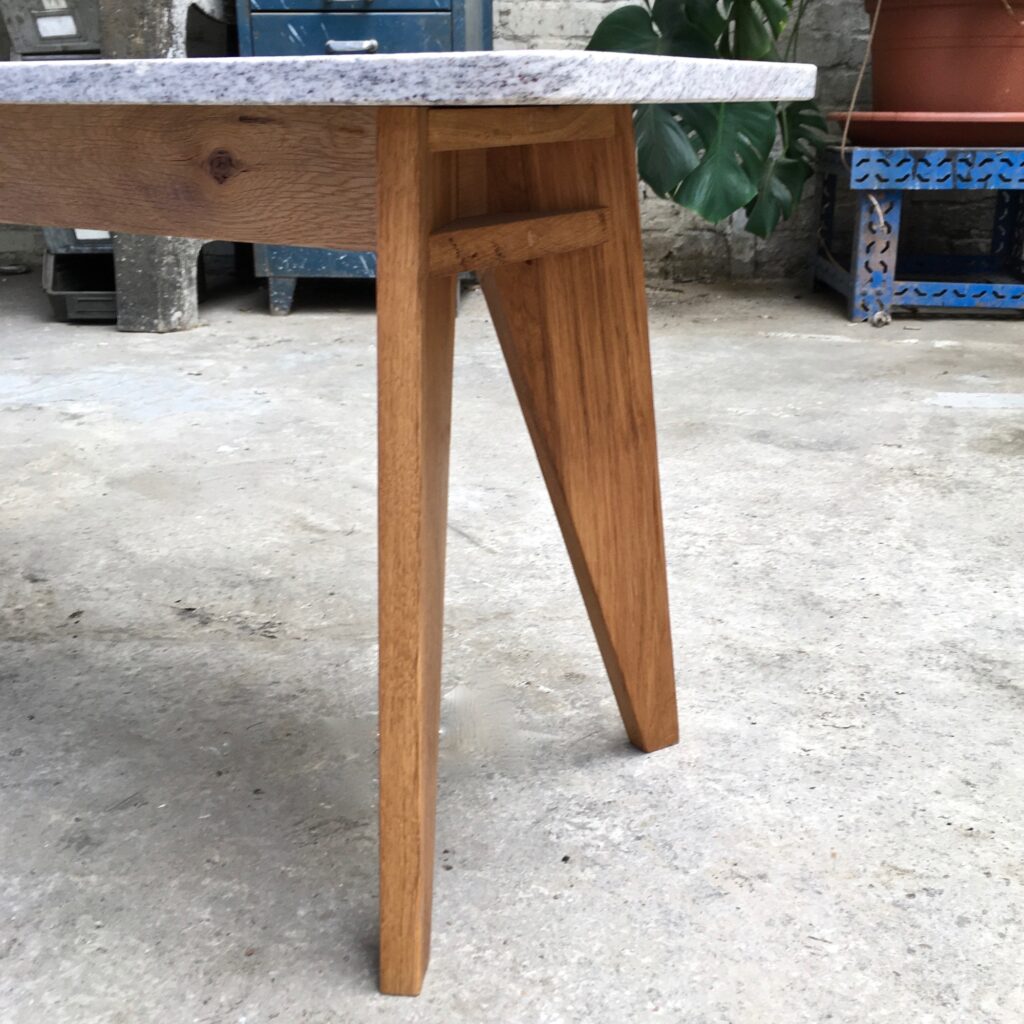 Tantor_banc_reemploi_chene_parquet_granit_cuisine_upcycling_maison_liedekerke_LK_9.jpg