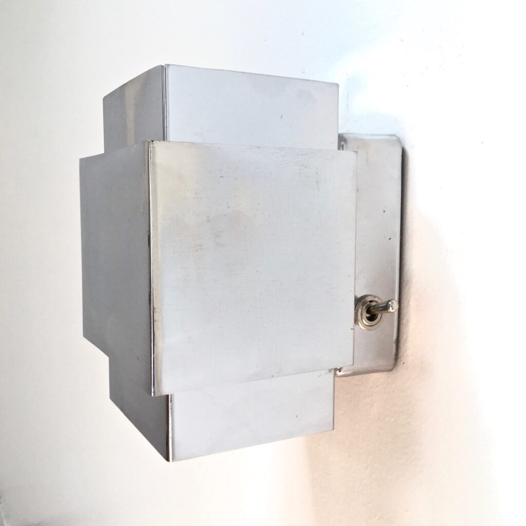applique_cubique_chrome_maison_liedekerke_LK_3.jpg