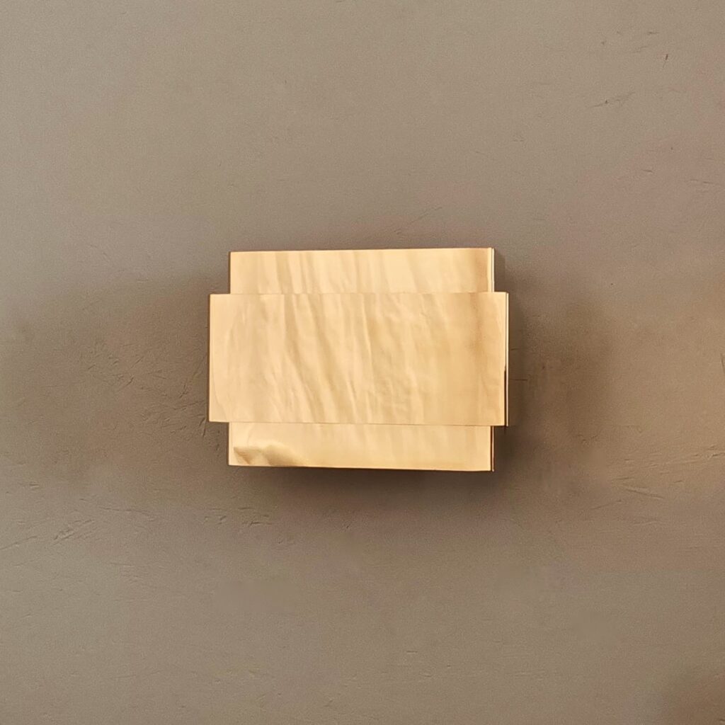 applique_cubique_laiton_poli_wabbes_maison_liedekerke_LK_7.jpeg