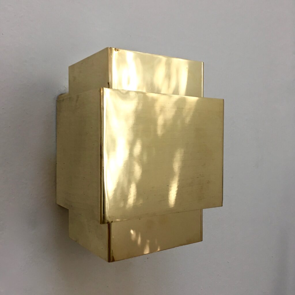 applique_cubique_laiton_wabbes_maison_liedekerke_LK_2.jpg