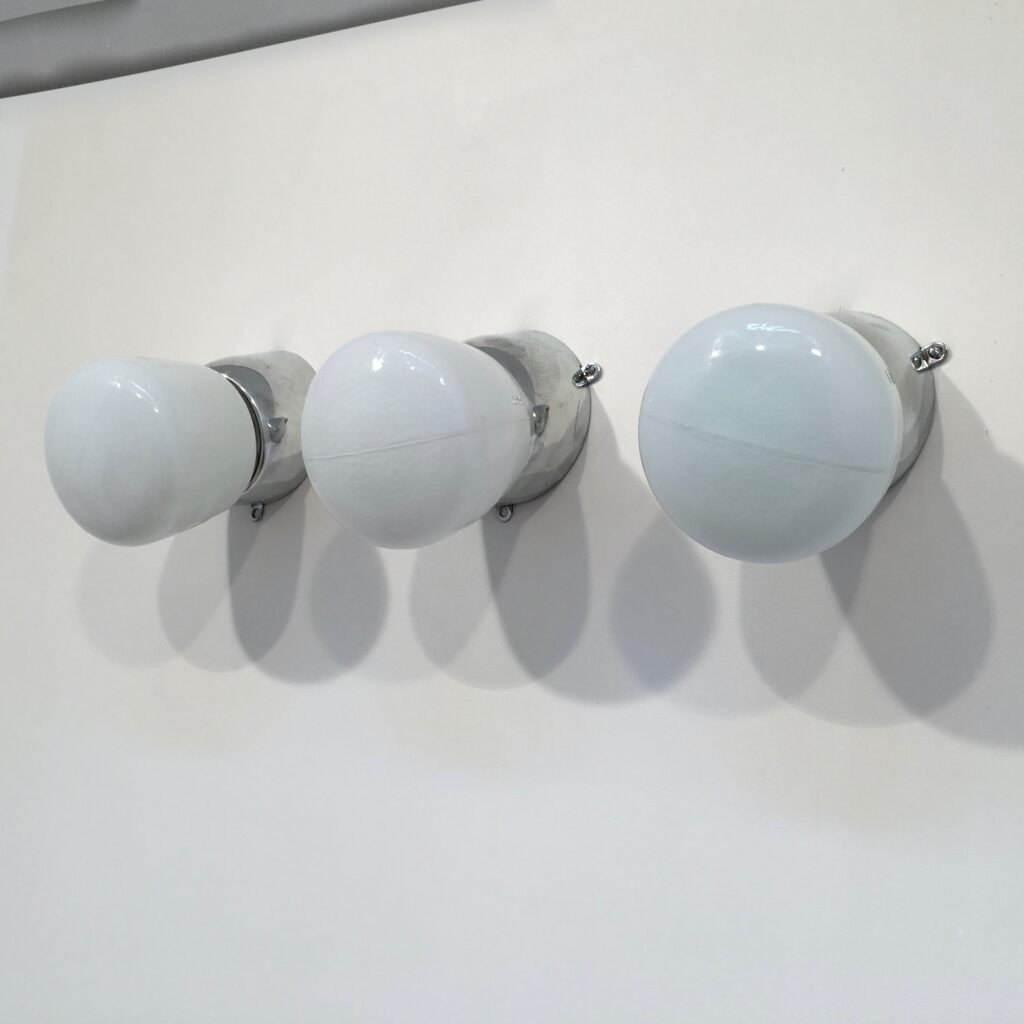 applique_opaline_aluminium_liedekerke_maison-lk_lk_3.jpg