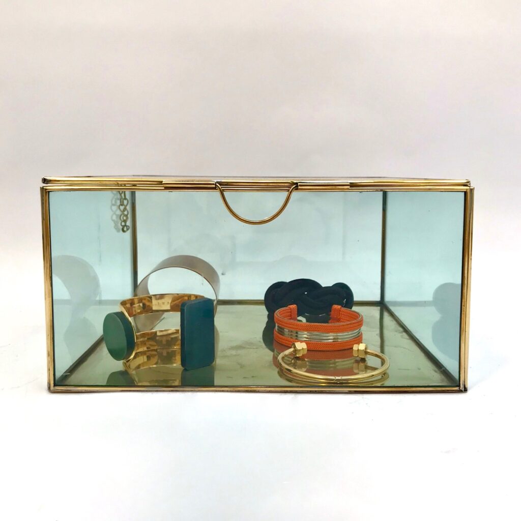 boite-carree-sceno-face_MAISON_LIEDEKERKE_MLK5.jpg