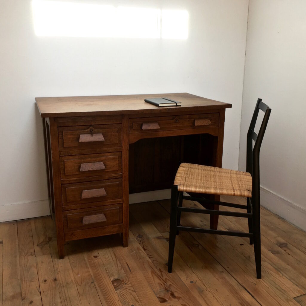 bureau_bois_ancien_maison_Liedekerke_LK_3.jpg