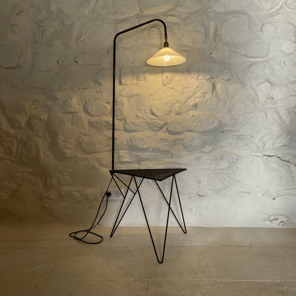 lampadaire_tablette_mategot_liseuse-opaline_bout_canape_maison_liedekerke_lk_4.jpeg