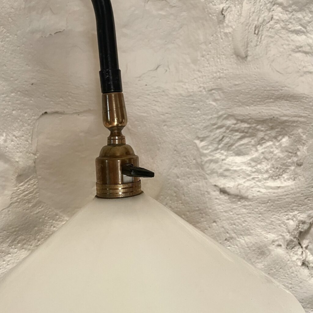lampadaire_tablette_mategot_liseuse-opaline_bout_canape_maison_liedekerke_lk_5.jpeg