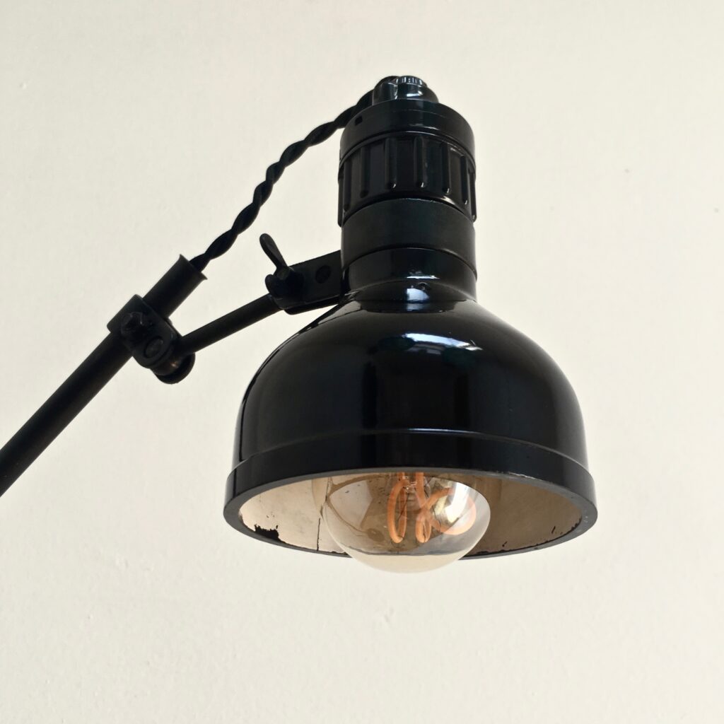 lampe-lumina-50s-zoom-tete_maison_liedekerke_maison-lk.jpg