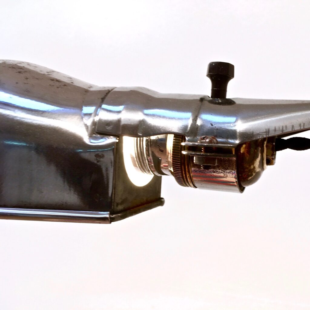 lampe_articulee_industrielle_maison_Liedekerke_LK_5-1.jpg