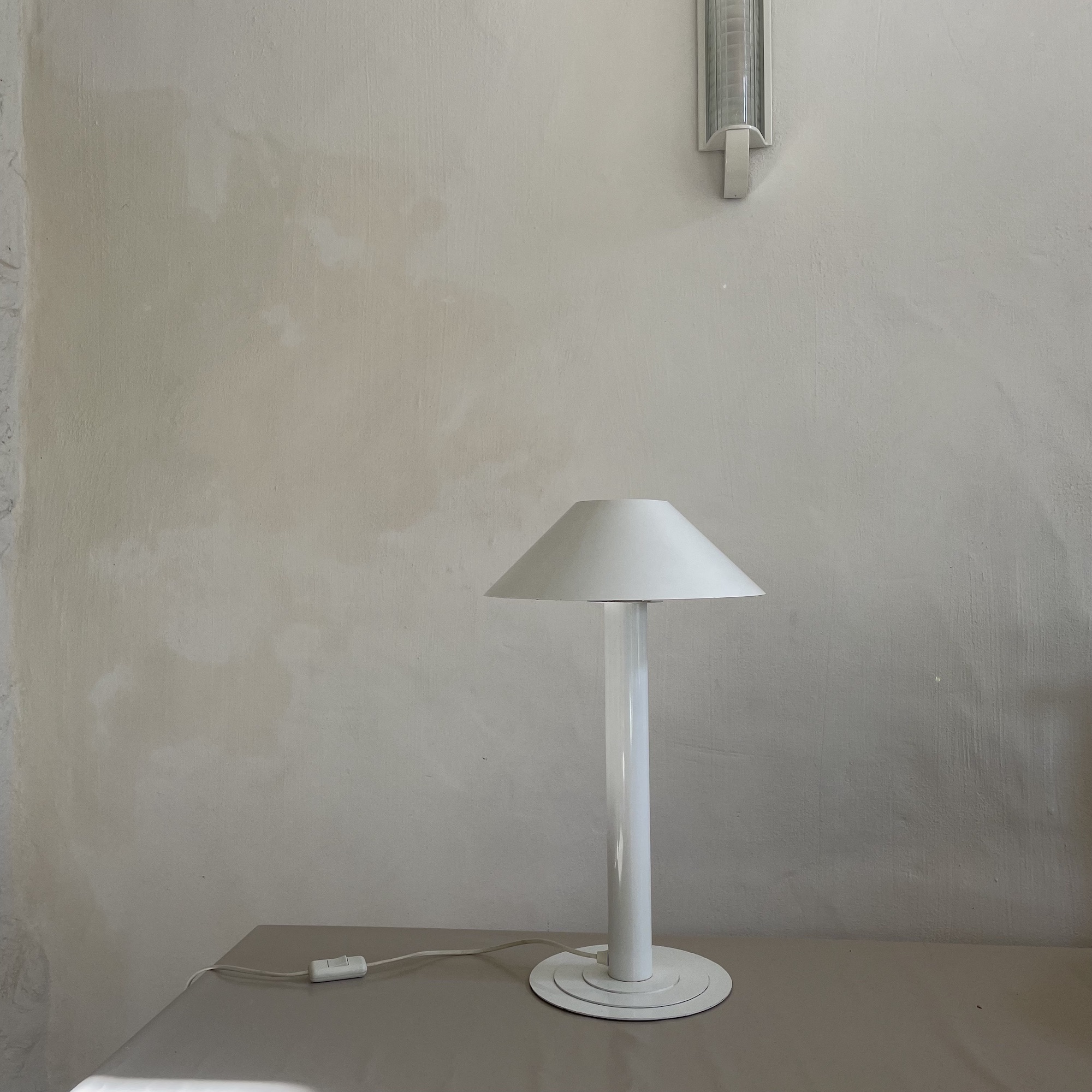 Lampe de table -LYFA- – Image 3