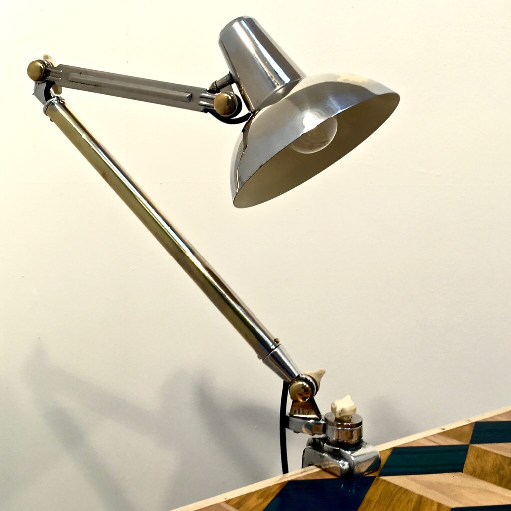 lampe_super-chrome_industriel_machoire_maison_liedekerke_lk_2.jpg
