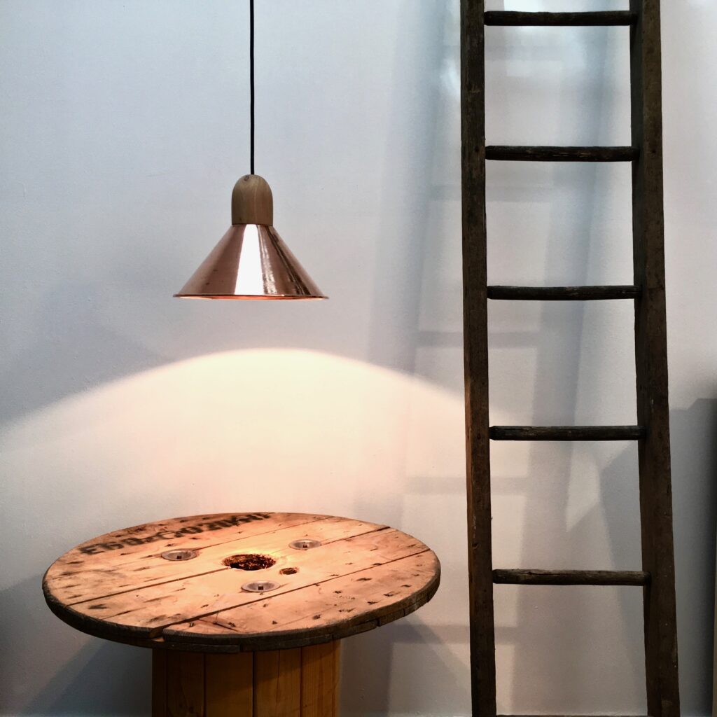 lampe_suspension_design_cuivre_bois_liedekerke_maison-lk_10.jpg