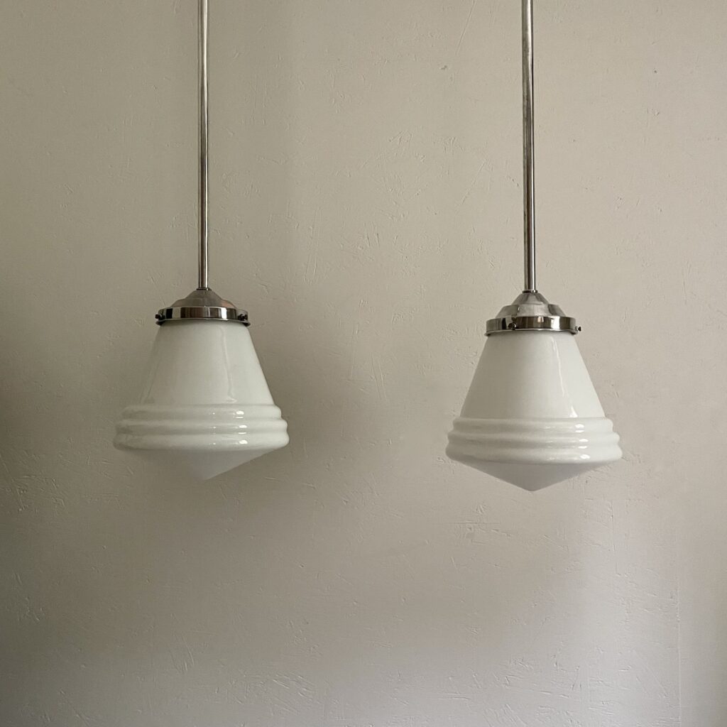 paire_opaline_conique_philips_1930_art-deco_maison_liedekerke_lk_2.jpeg