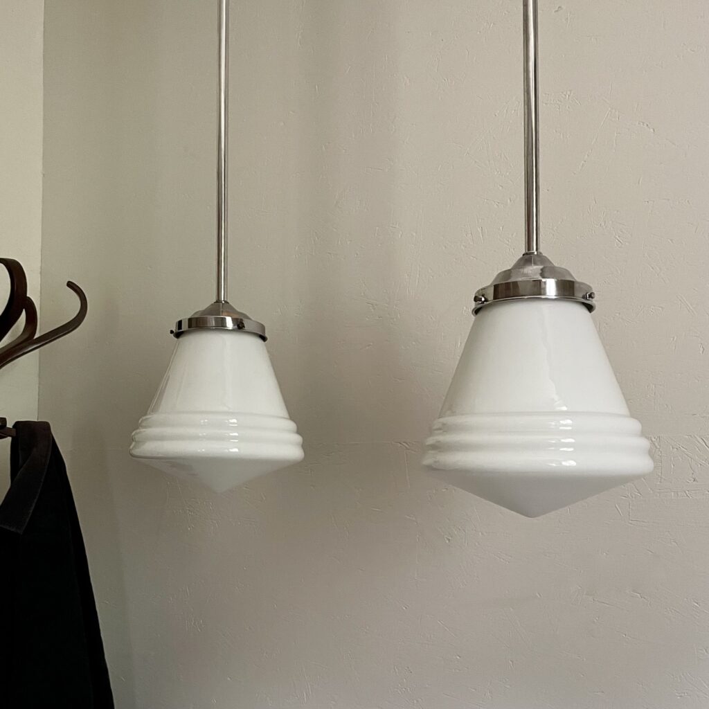 paire_opaline_conique_philips_1930_art-deco_maison_liedekerke_lk_4.jpeg