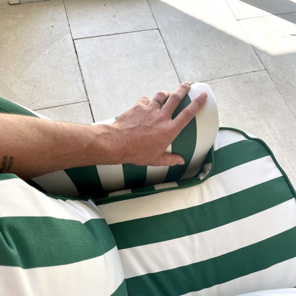 petit_canape_sofa_rayure_verte_maison-Liedekerke_LK_4.jpeg