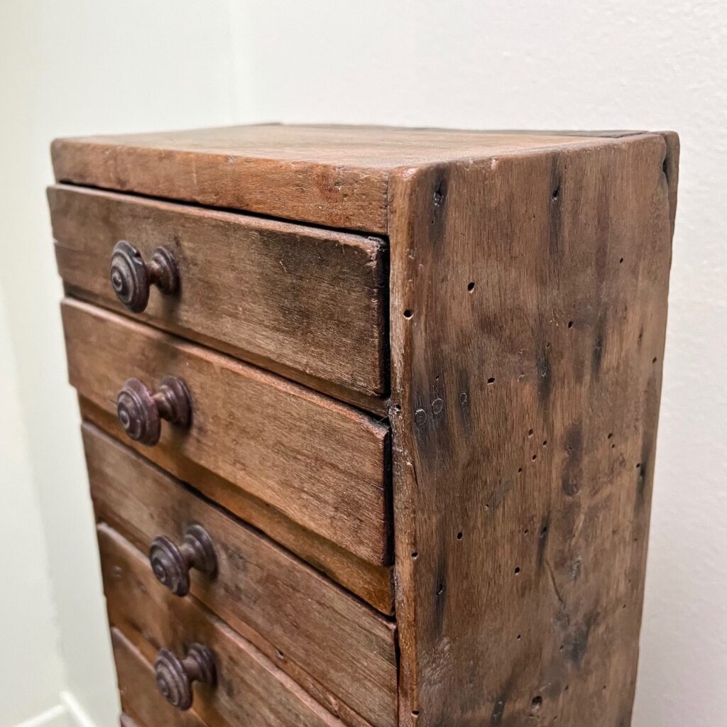 petit_meuble_tiroir_layette_horloger_bois_maison_liedekerke_LK_4.jpg