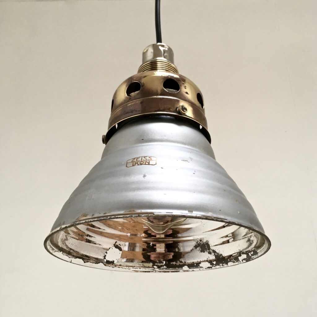 suspension_Zeiss-Ikon_-eglomise_maison_Liedekerke_LK_2-1.jpg