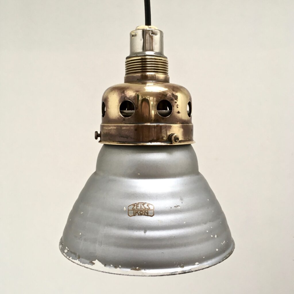 suspension_Zeiss-Ikon_-eglomise_maison_Liedekerke_LK_3.jpg