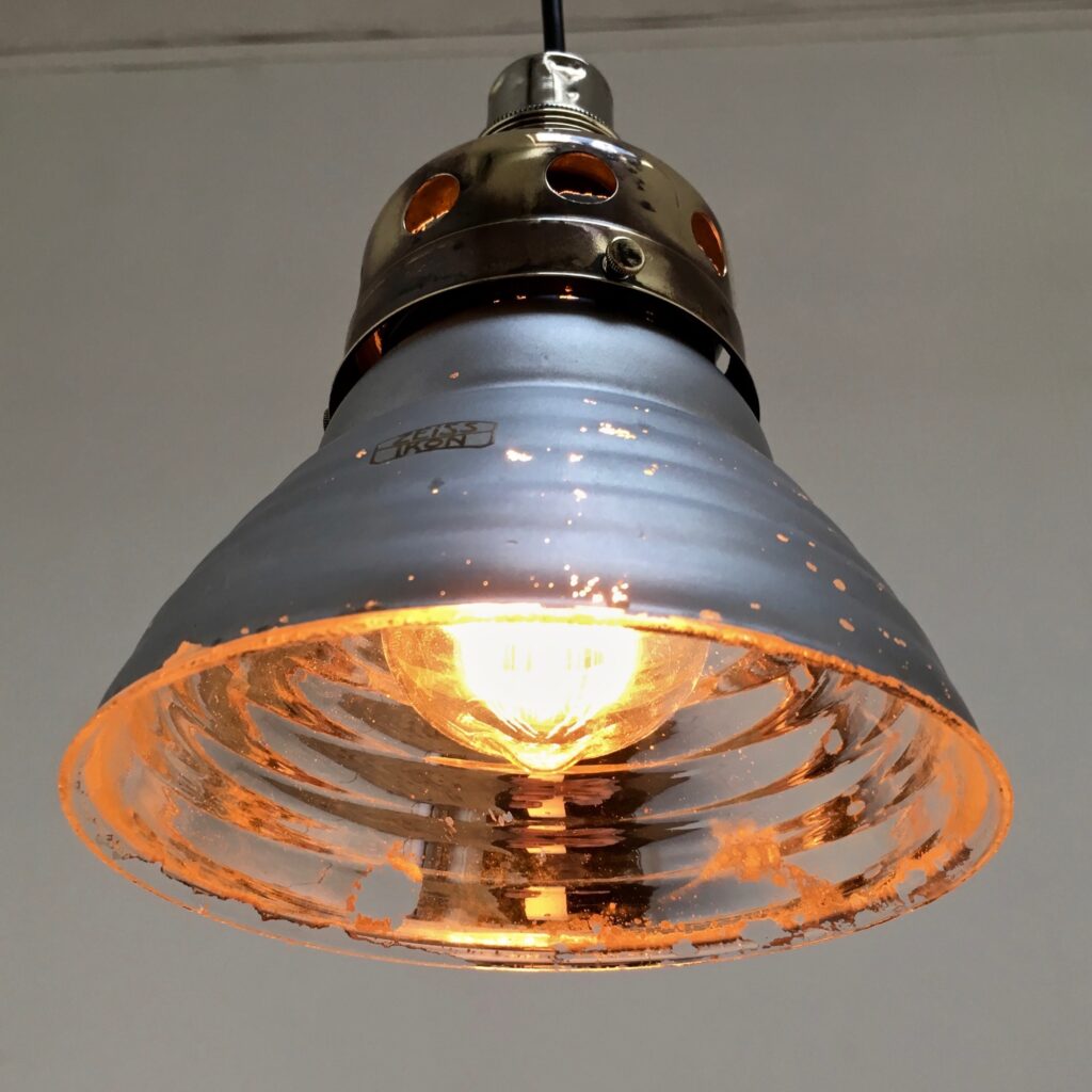 suspension_Zeiss-Ikon_-eglomise_maison_Liedekerke_LK_8.jpg
