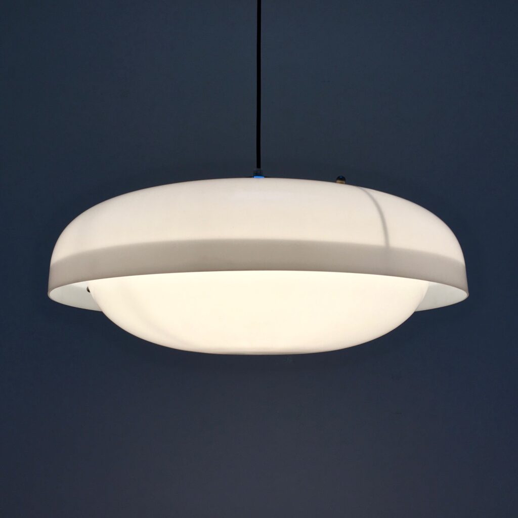 suspension_blanche_italienne_plastique_maison_liedekerke_LK_7.jpg