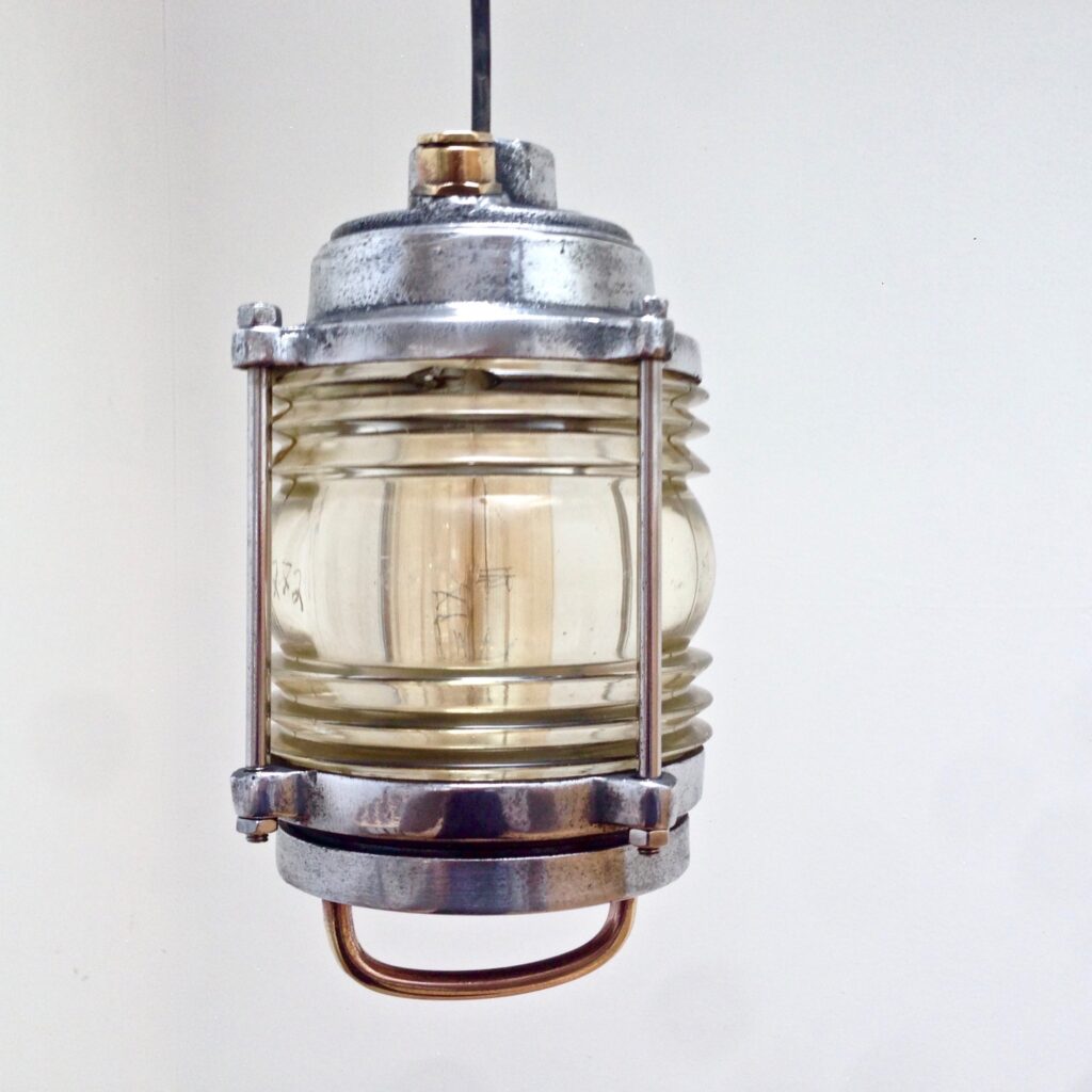 suspension_industrielle_lanterne_aluminium-_verre_strie_maison_liedekerke_lk_3.jpg