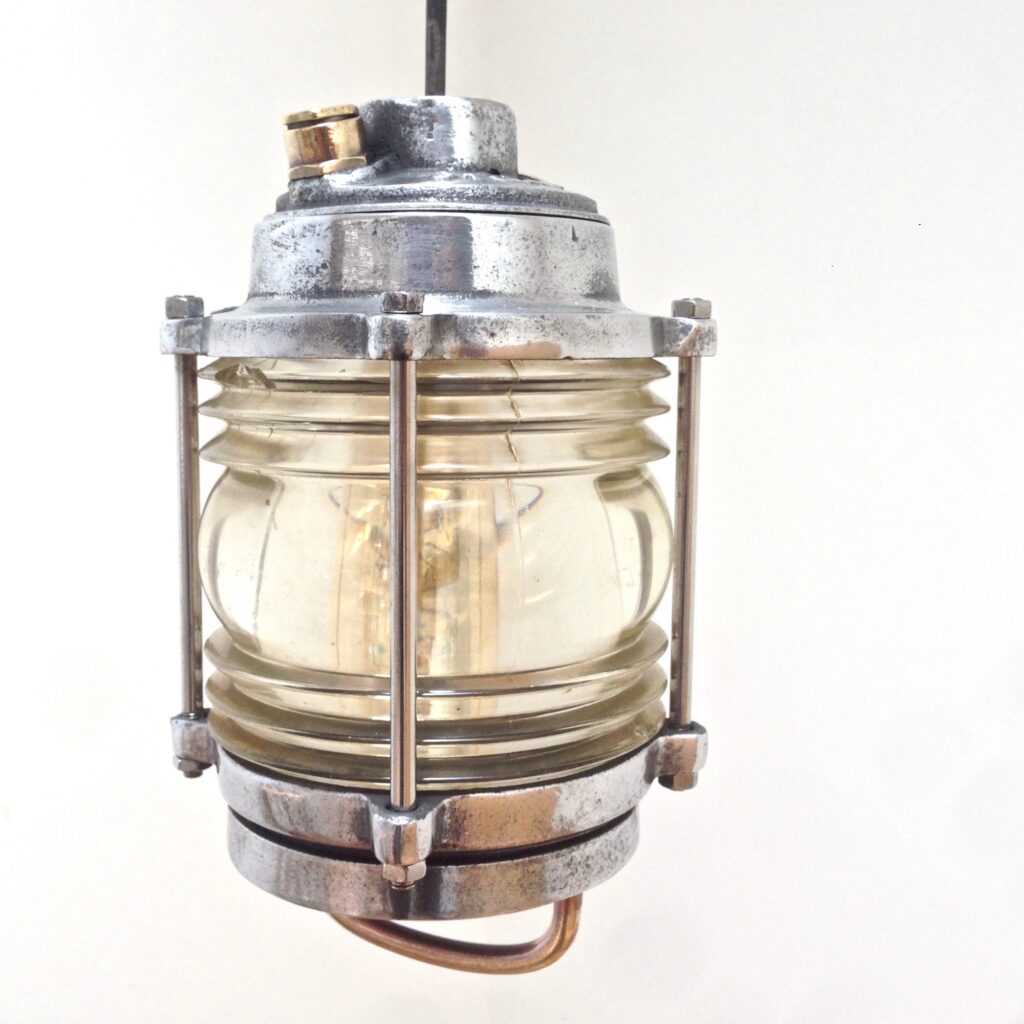 suspension_industrielle_lanterne_aluminium-_verre_strie_maison_liedekerke_lk_4.jpg