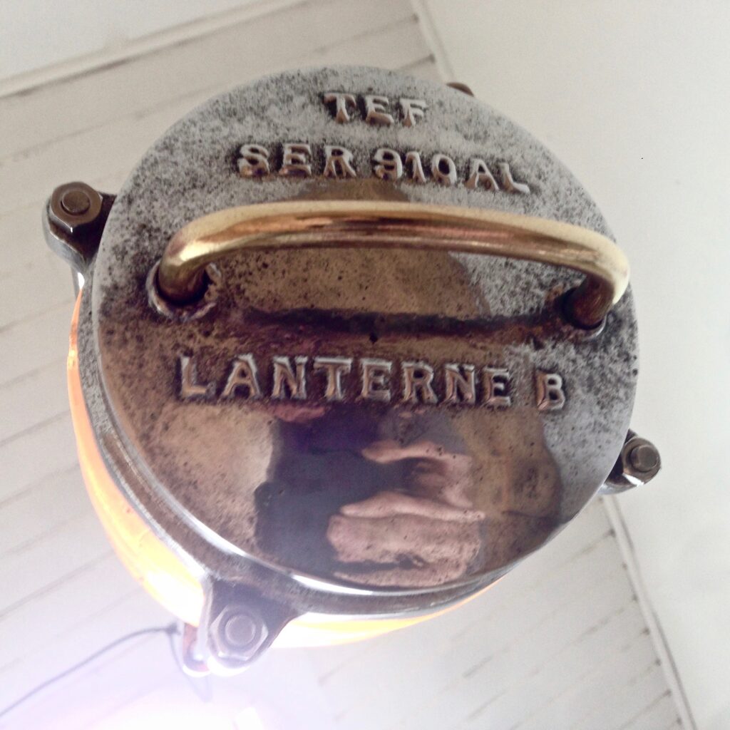 suspension_industrielle_lanterne_aluminium-_verre_strie_maison_liedekerke_lk_7.jpg