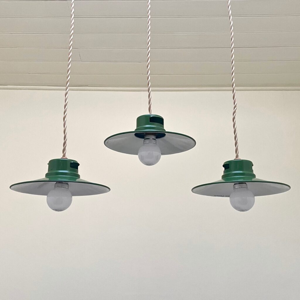 suspension_industrielle_verte_emaillee_pintsch_maison_liedekerke_LK_10.jpg