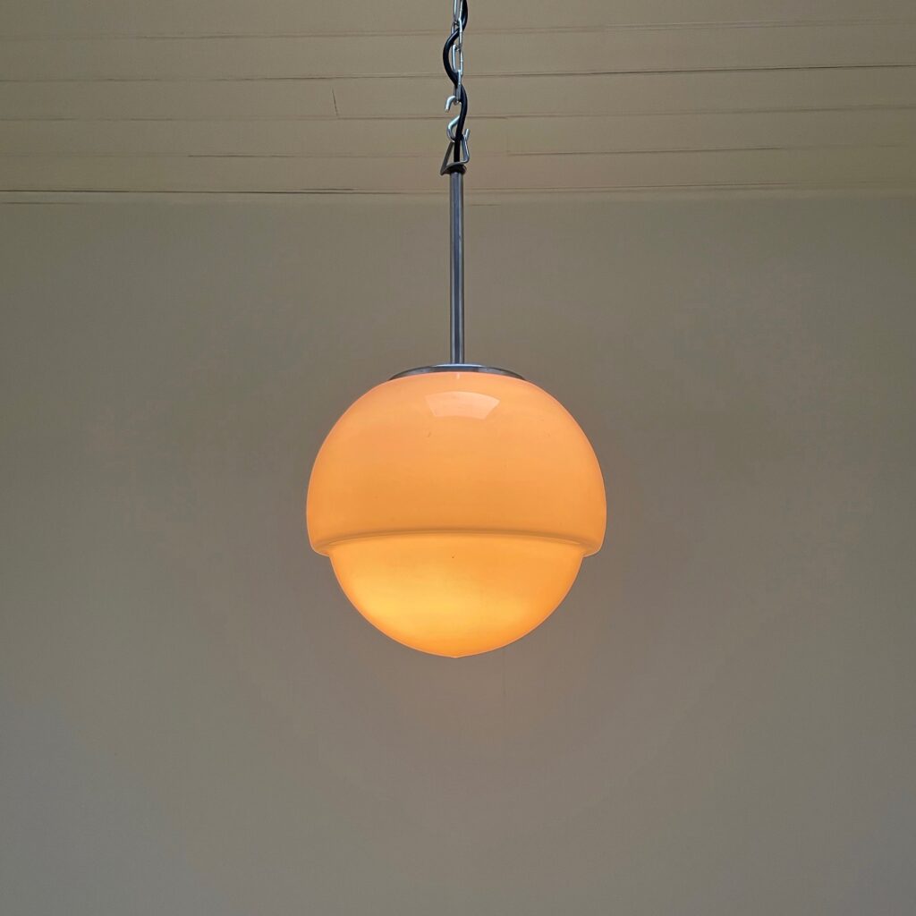 suspension_opaline_bar_maison_liedekerke_LK_5.jpeg