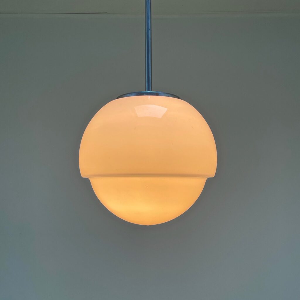 suspension_opaline_bar_maison_liedekerke_LK_6.jpeg