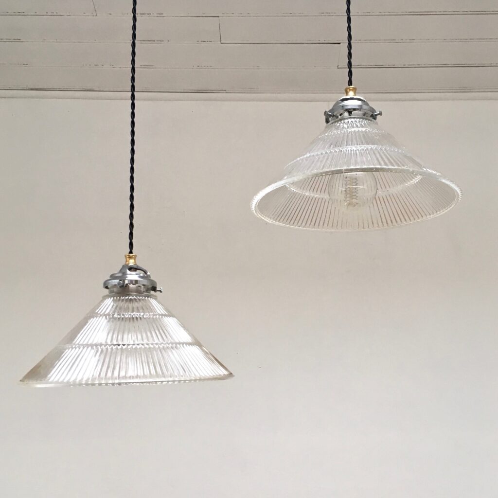 suspension_verre_strie_holophane_maison_liedekerke_LK_1.jpg