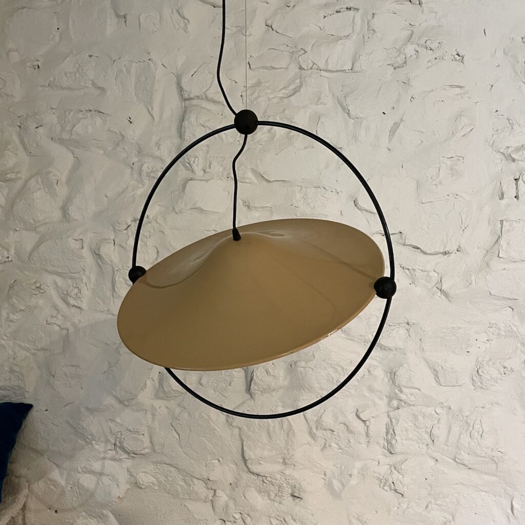 suspensions_Lita_taupe_cercle_anneau_maison_liedekerke_LK_5.jpeg
