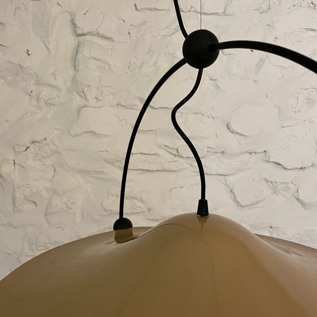 suspensions_Lita_taupe_cercle_anneau_maison_liedekerke_LK_9.jpeg