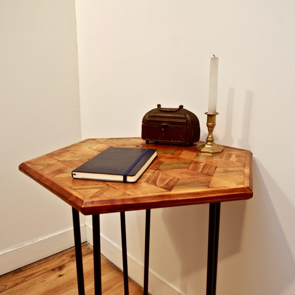table_haute_hexagonal_THN01_naturel_maison_liedekerke_lk_4.jpg