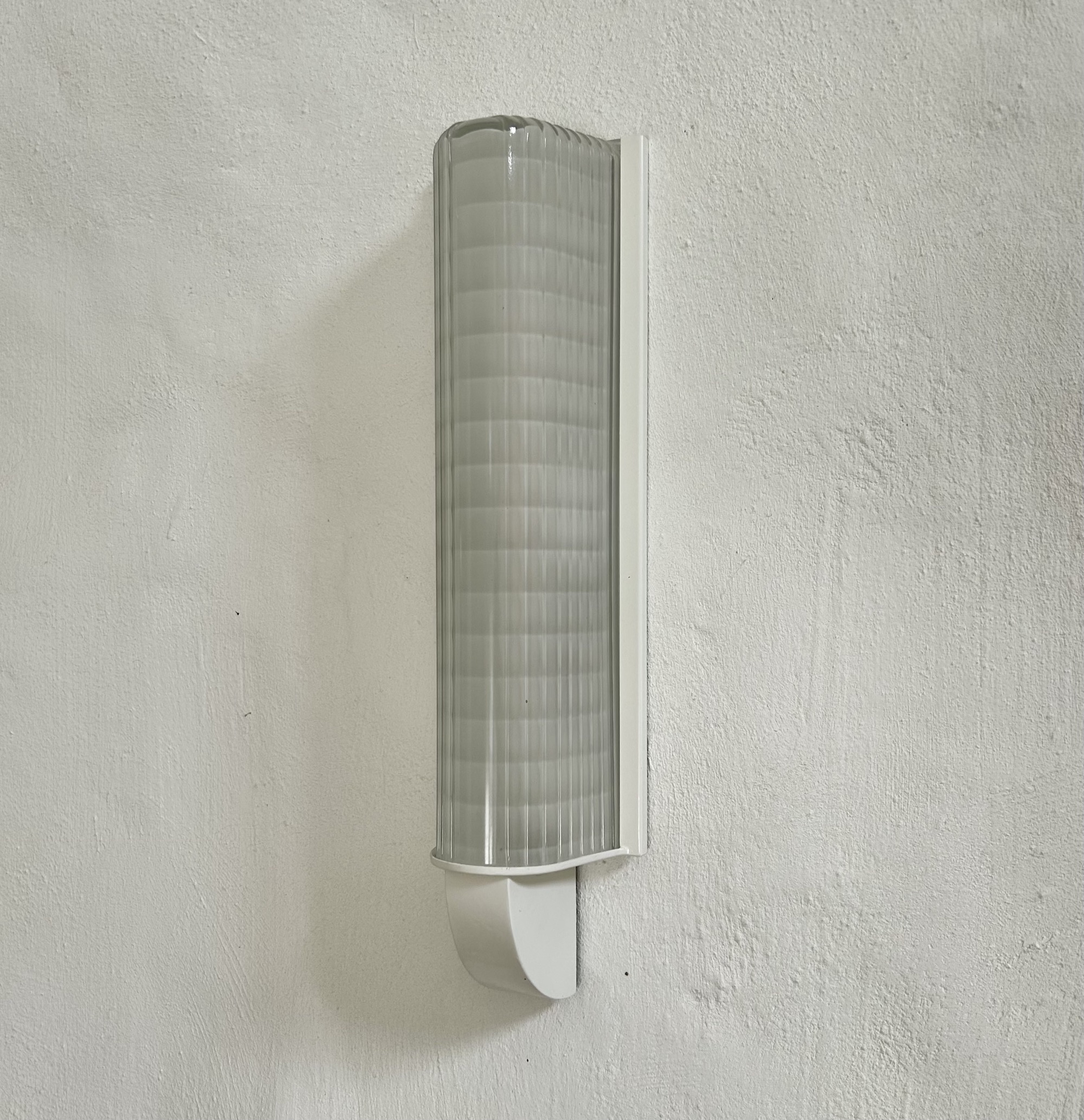 grande_Applique_Holophane_verre_prismatique_art_déco_Maison_liedekerke_LK_1