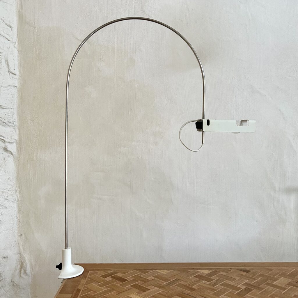 lampe_bureau_table_etau_machoire_pince_cintre_spider_joe_colombo_oluce_1965_space_age_maison_liedekerke_LK