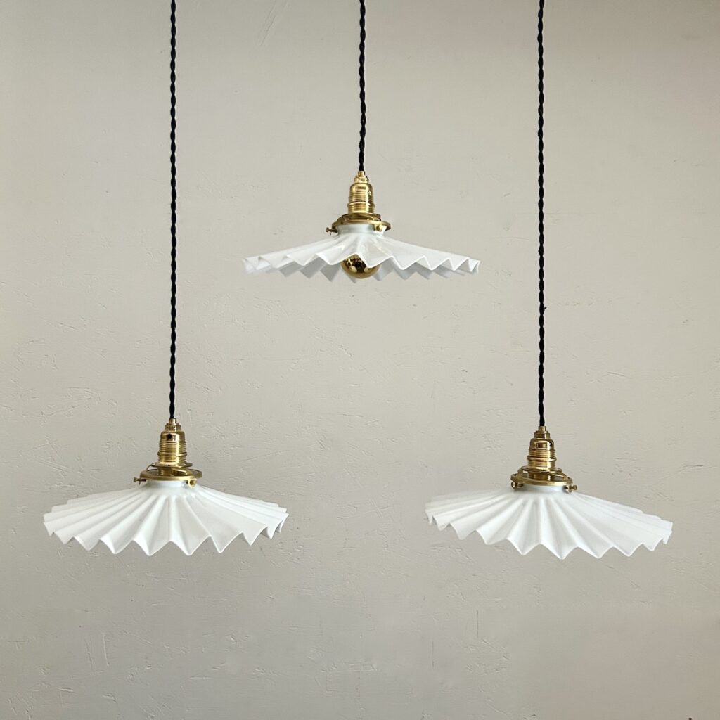 trio_suspensions_opaline_crenelee_boheme_maison_liedekerke_lk