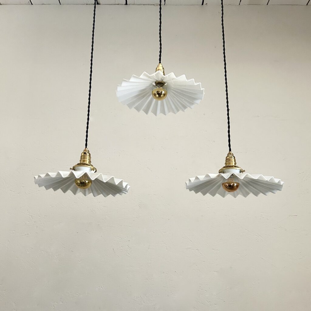 trio_suspensions_opaline_crenelée_bohème_maison_liedekerke_lk_4