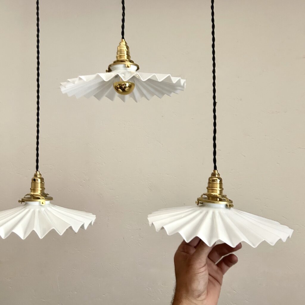 trio_suspensions_opaline_crenelée_bohème_maison_liedekerke_lk_5