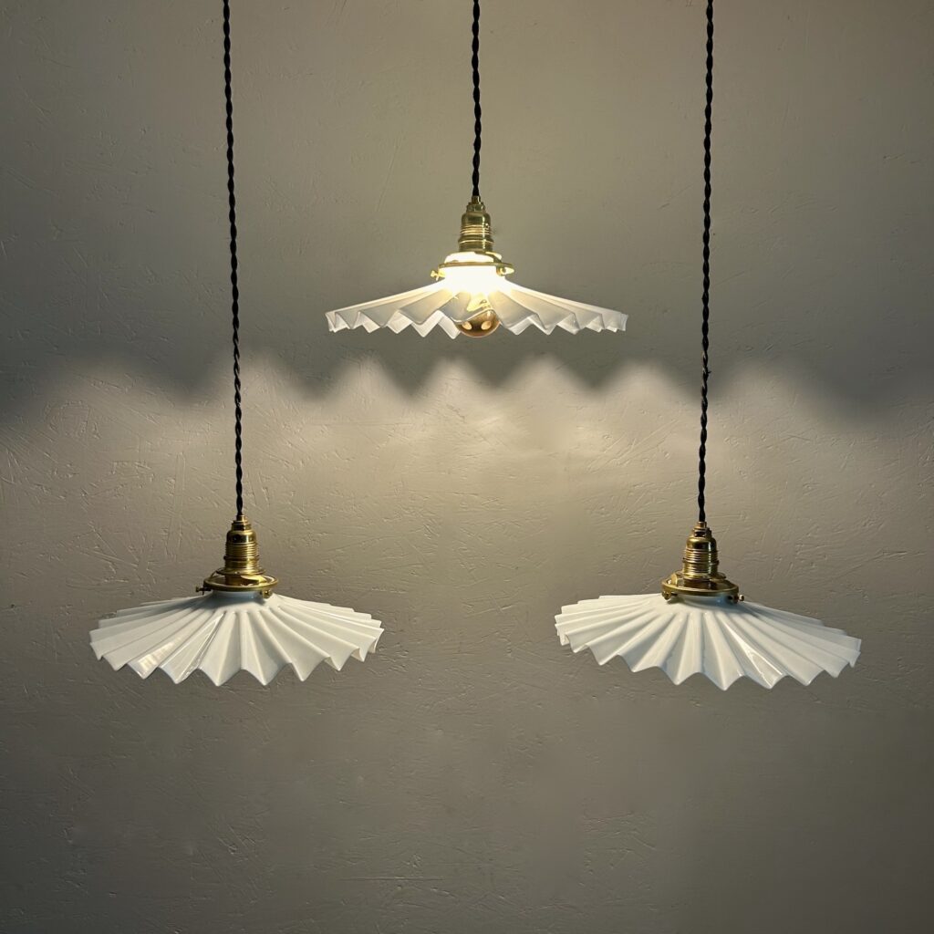 trio_suspensions_opaline_crenelée_bohème_maison_liedekerke_lk_6